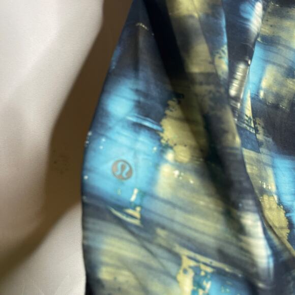 Lululemon green blue athletic shorts sz M - Picture 4 of 5